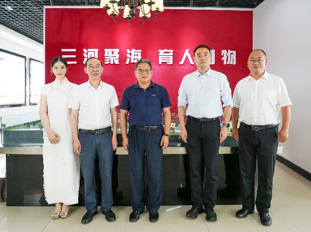 8D9583AE1F2089FD7E55B3BAAB43DB69_副本.jpg